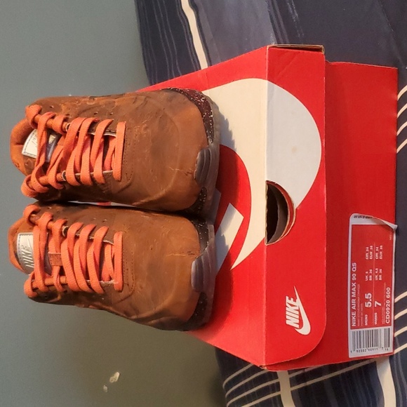 nike air max 90 qs mars landing
